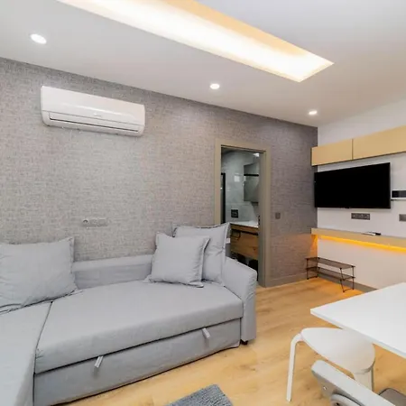 Daire Chic Flat With Central Location In Muratpasa Antalya